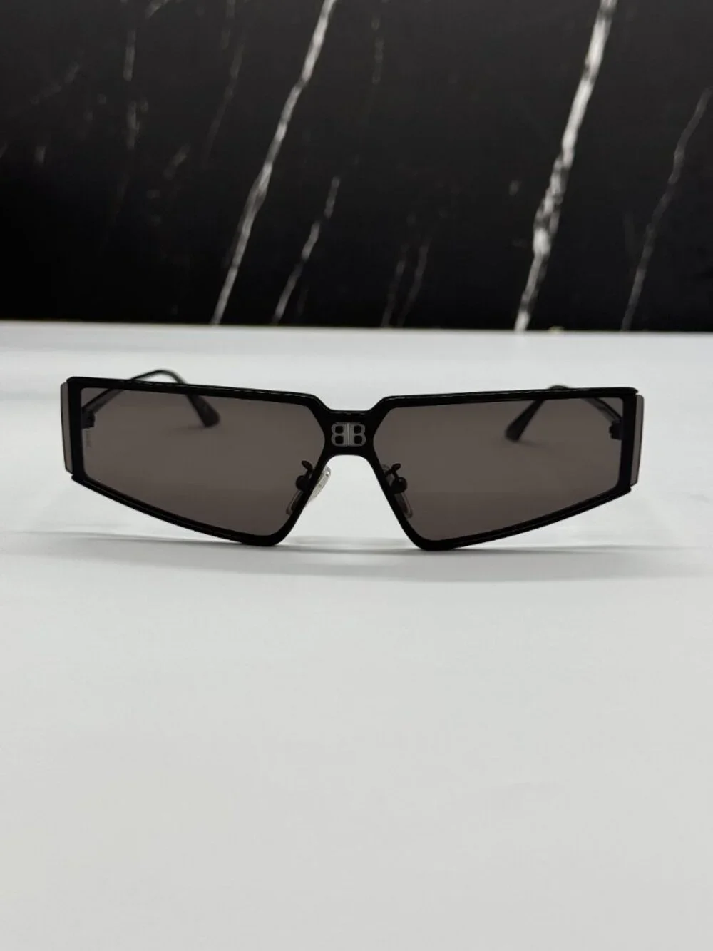 NEW BALENCIAGA BB0192S 001 BLACK SHIELD UNISEX SUNGLASSES BALENCIAGA EYEWEAR - Picture 4 of 9